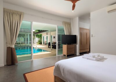 4 bedrooms pool villa rawai